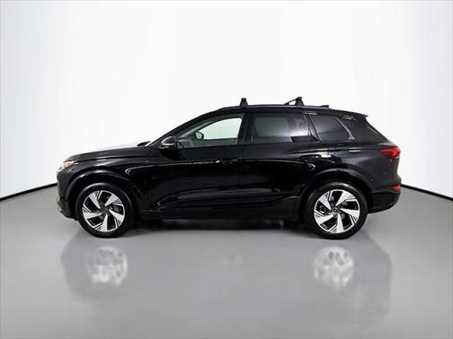 2025 Audi Q6 e-tron Premium Plus quattro
