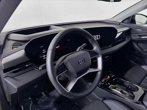 2025 Audi Q6 e-tron Premium Plus quattro