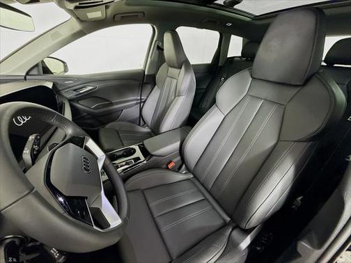 2025 Audi Q6 e-tron Premium Plus quattro