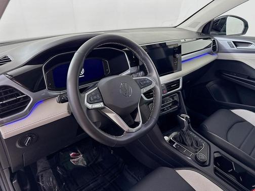 2025 Volkswagen Taos 1.5T SEL