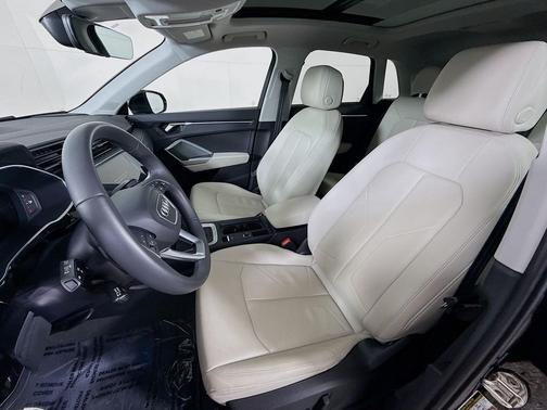 2024 Audi Q3 45 S line Premium Plus