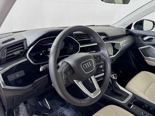 2024 Audi Q3 45 S line Premium Plus