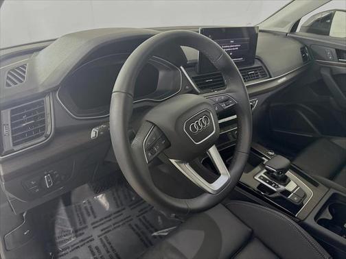 2025 Audi Q5 45 S line Premium Plus