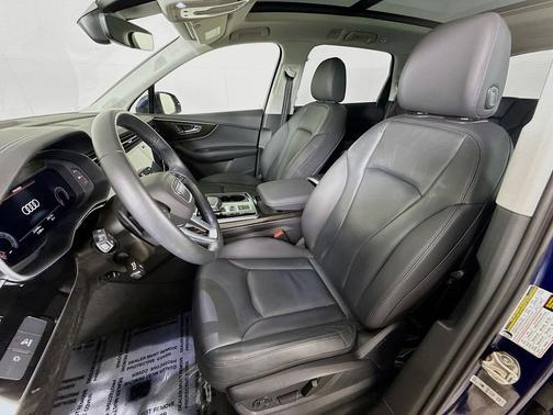2023 Audi Q7 55 Premium Plus