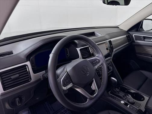 2022 Volkswagen Atlas 3.6L SE w/Technology