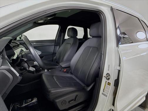 2022 Audi Q3 40 Premium