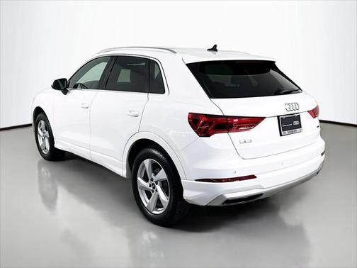 2022 Audi Q3 40 Premium