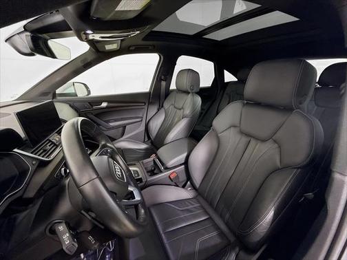 2022 Audi Q5 45 S line Premium Plus