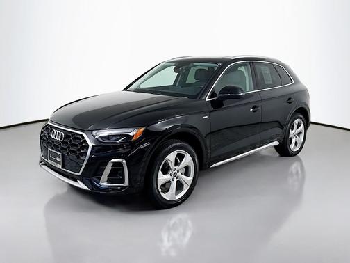 2022 Audi Q5 45 S line Premium Plus