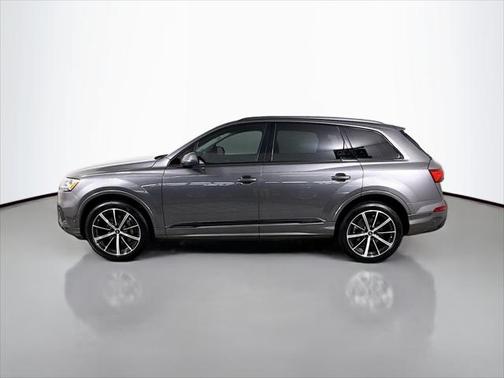2022 Audi Q7 55 Premium Plus