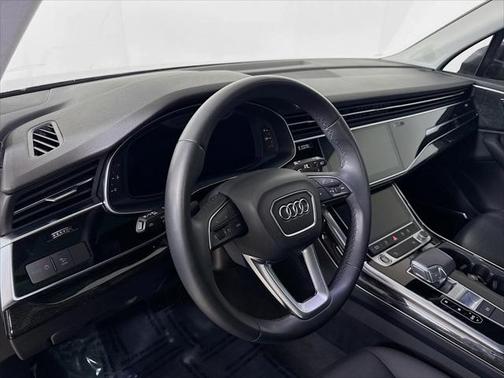 2022 Audi Q7 55 Premium Plus