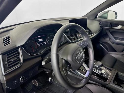 2022 Audi Q5 45 S line Premium