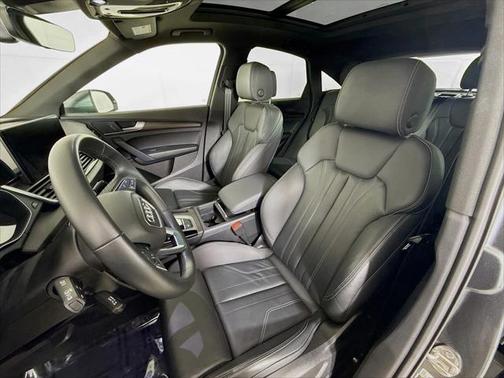 2022 Audi Q5 45 S line Premium