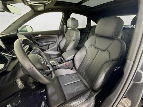 2022 Audi Q5 45 S line Premium