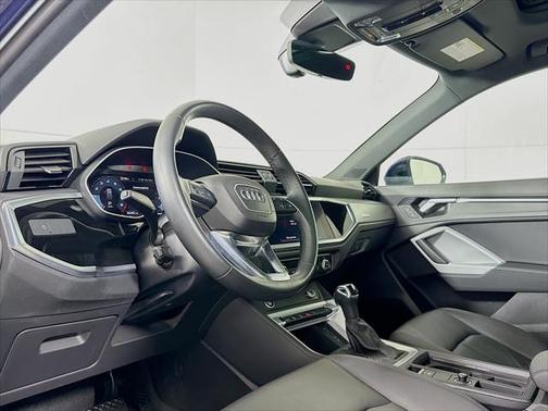 2022 Audi Q3 45 S line Premium