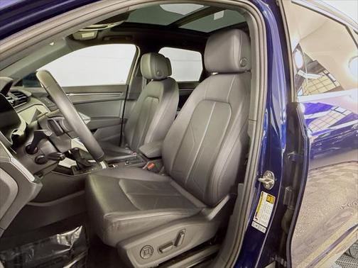 2022 Audi Q3 45 S line Premium