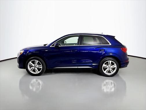 2022 Audi Q3 45 S line Premium
