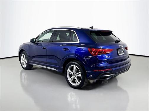 2022 Audi Q3 45 S line Premium