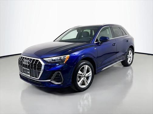 2022 Audi Q3 45 S line Premium