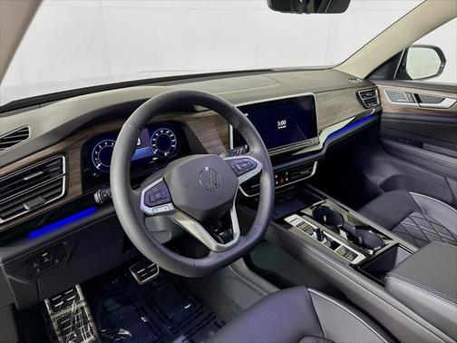 2025 Volkswagen Atlas 2.0T SEL Premium R-Line 4MOTION