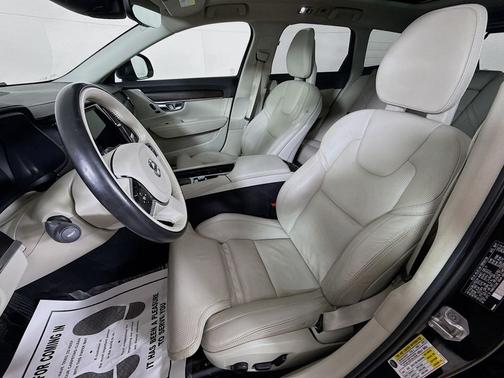 2018 Volvo V90 Cross Country T6