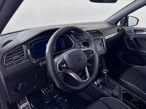2022 Volkswagen Tiguan 2.0T SEL R-Line 4MOTION