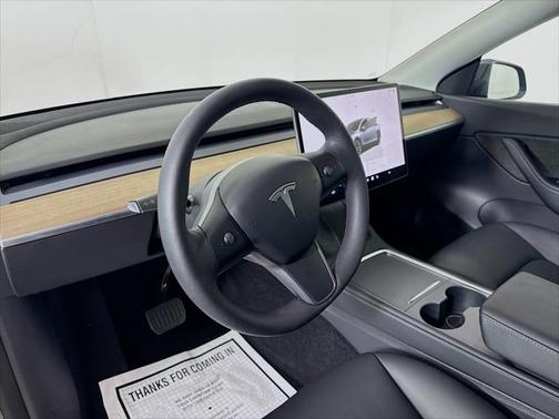 2022 Tesla Model Y Long Range Dual Motor All-Wheel Drive