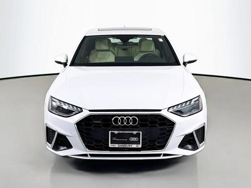 2023 Audi A4 45 S line Premium