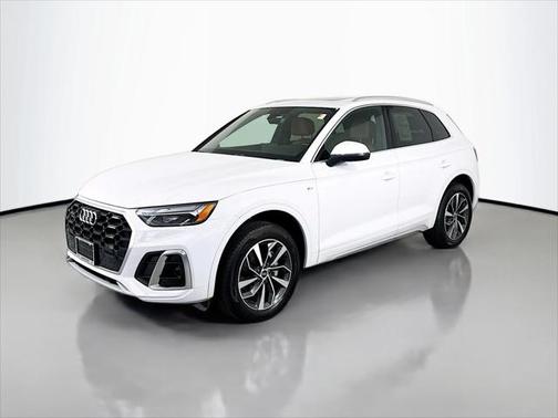 2022 Audi Q5 45 S line Premium