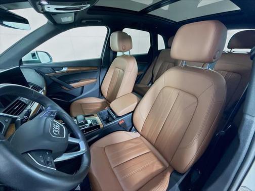 2022 Audi Q5 45 S line Premium
