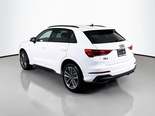 2025 Audi Q3 Premium 45 TFSI S line quattro Tiptronic