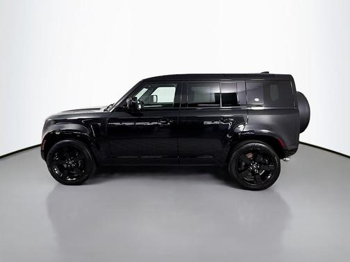 2023 Land Rover Defender 110 V8