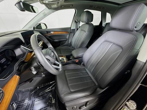 2023 Audi Q5 45 S line Premium Plus