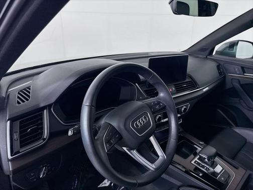 2022 Audi Q5 45 S line Premium Plus
