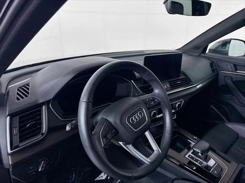 2022 Audi Q5 45 S line Premium Plus