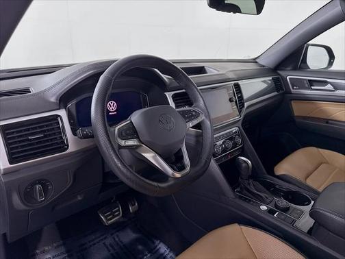 2022 Volkswagen Atlas Cross Sport 3.6L V6 SEL Premium R-Line