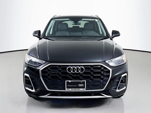 2023 Audi Q5 45 S line Premium