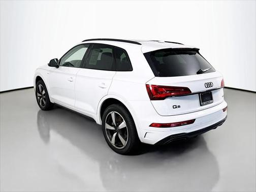 2022 Audi Q5 45 S line Premium Plus