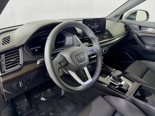 2024 Audi Q5 45 S line Premium Plus