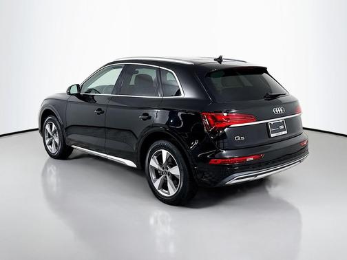 2023 Audi Q5 40 Premium