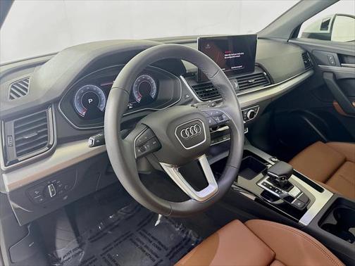 2025 Audi Q5 45 S line Premium