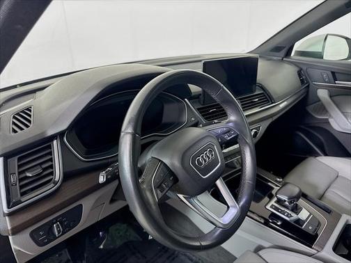 2022 Audi Q5 45 S line Premium Plus