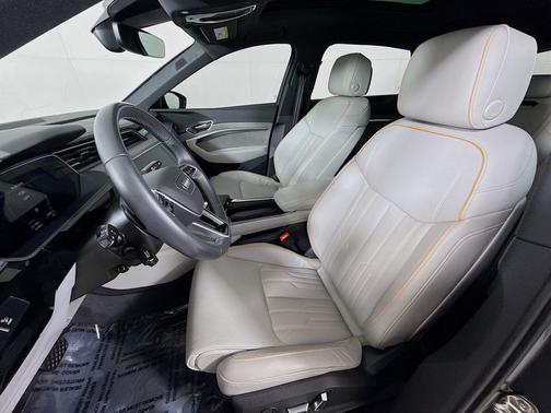 2024 Audi Q8 e-tron Prestige