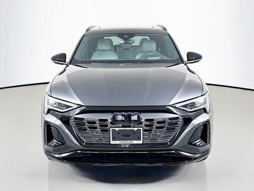 2024 Audi Q8 e-tron Prestige