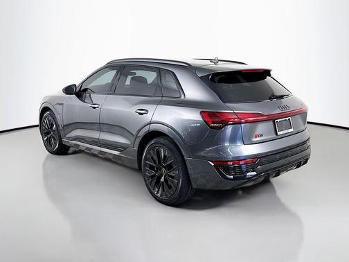 2024 Audi Q8 e-tron Prestige