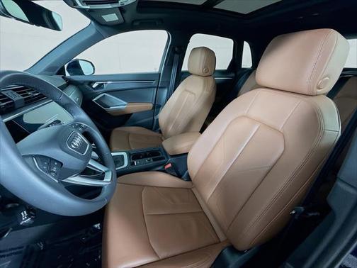 2024 Audi Q3 Premium 45 TFSI S line quattro Tiptronic