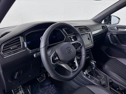 2024 Volkswagen Tiguan 2.0T SE R-Line Black 4MOTION