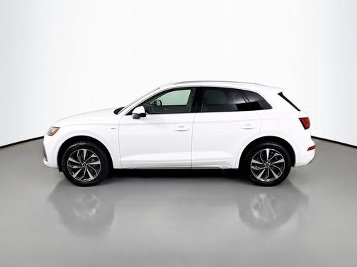 2022 Audi Q5 45 S line Premium Plus