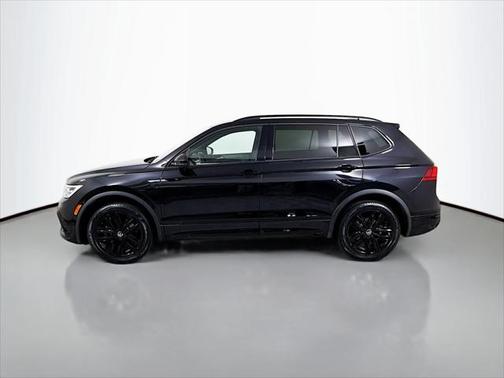 2022 Volkswagen Tiguan 2.0T SE R-Line Black 4MOTION