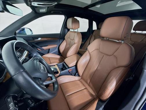 2022 Audi Q5 45 S line Premium Plus